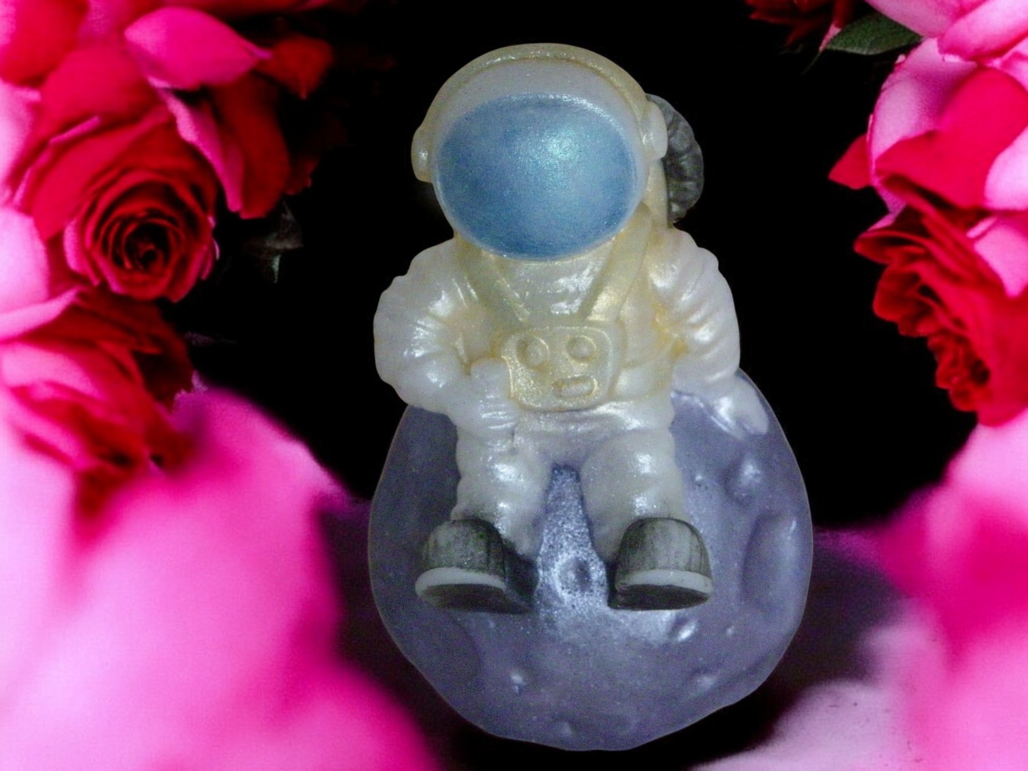 Astronaut Zeepje met Mica (image for) Astronaut Zeepje met Mica