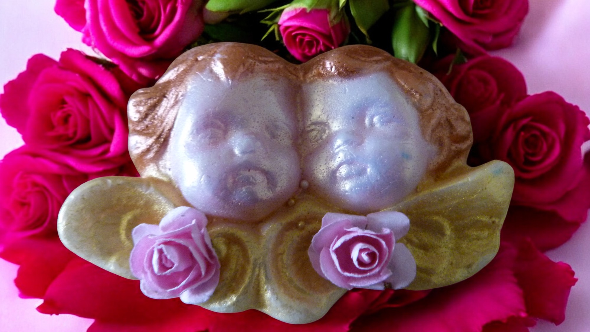 Ornamend 2 Engelen Zeepje met Mica (image for) Ornamend 2 Engelen Zeepje met Mica