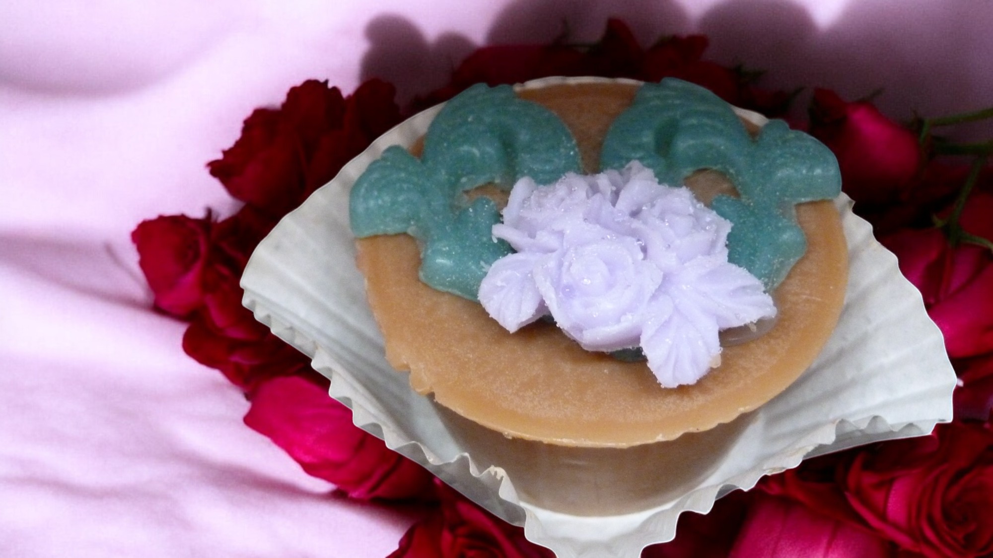Sier Cupcake met Bloemetjes Zeepje (image for) Sier Cupcake met Bloemetjes Zeepje